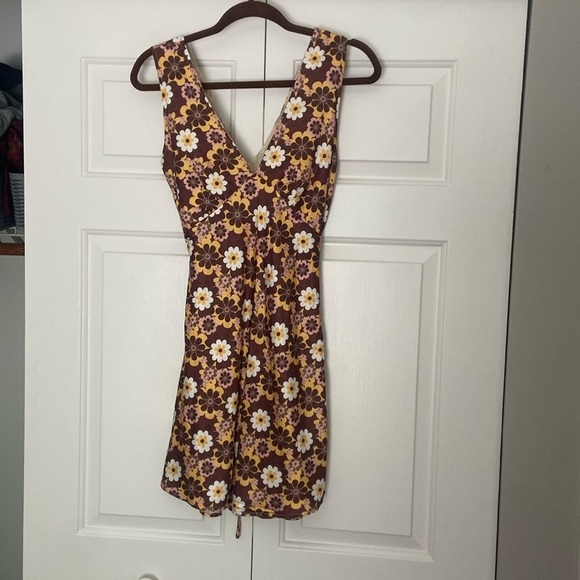 Peppermayo brown floral tie dress in size 2 - Picture 1 of 3